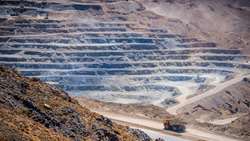 کاهش ۹ هزار میلیارد تومانی در هزینه مناقصه استخراج سنگ آهن سنگان با ورود سازمان بازرسی